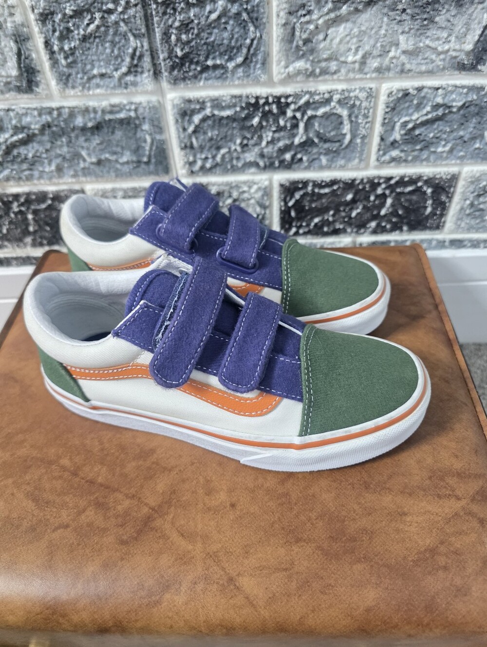 Vans Kids Multi-Color Low-Top Skate Sneakers with Hook-and-Loop Straps Size 3.0 - Picture 3 of 8